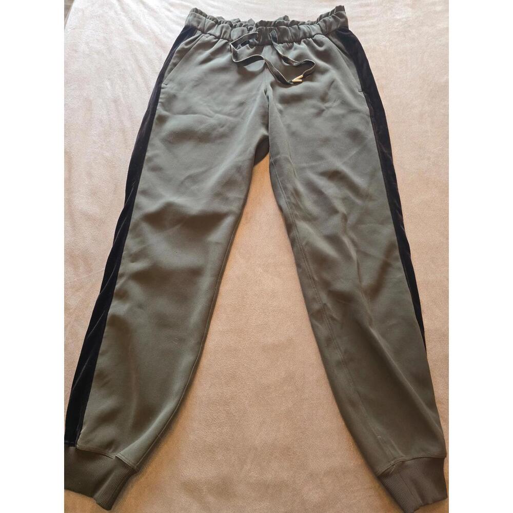 Lululemon Olive Green Joggers (6)